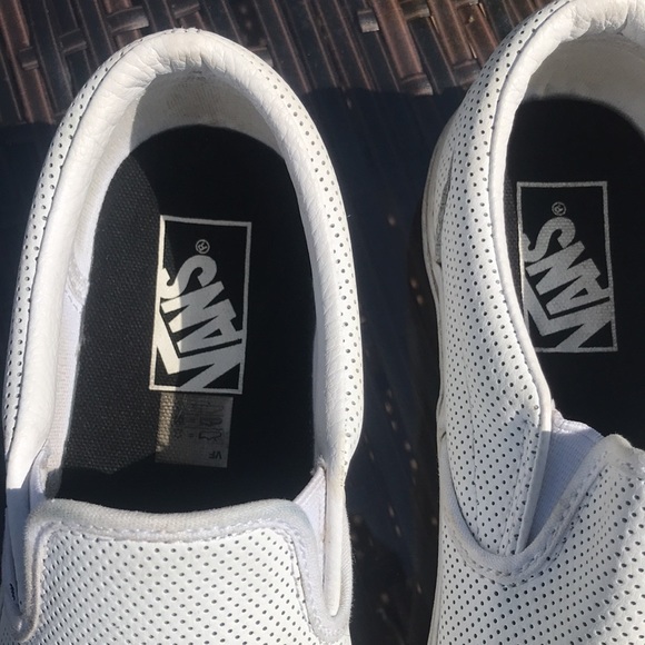 White slip on vans - Picture 2 of 5